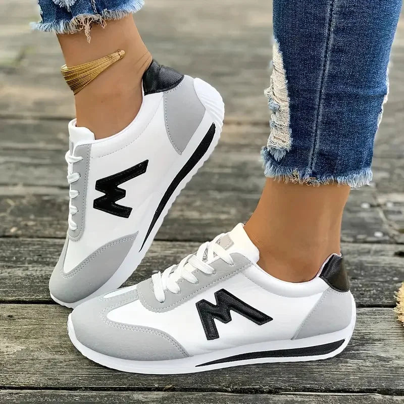 2024 New Trend Casual Shoes Fashion Brand Designer Shoes for Women Soft Comfortable Running Sneakers Women Zapatos De Mujer